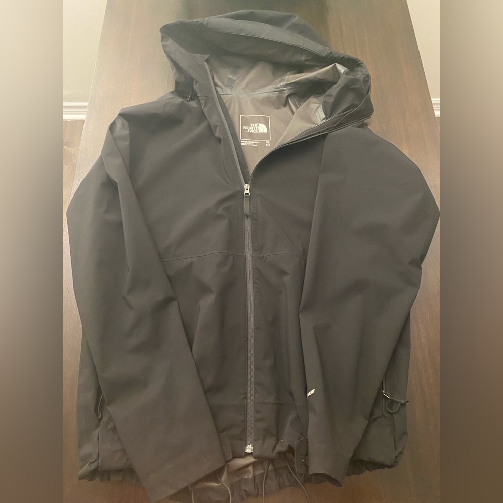 Men’s “The North Face” Lightweight Jacket